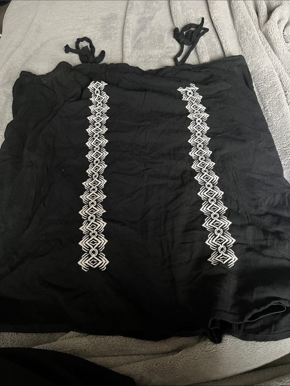 a:glow Black Joggers with White Geometric Embroidery
